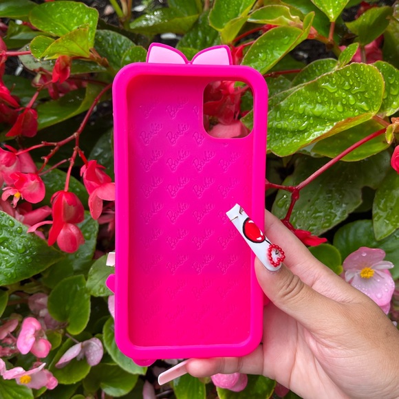 Barbie iPhone case 🎀 - Picture 10 of 10